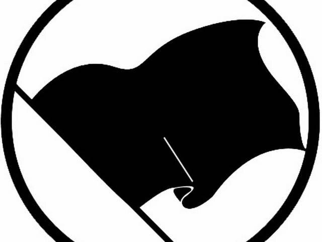 नक्सलियों ने स्कूल में तिरंगा की जगह जबरन फहराया काला झंडा naxalite black flag