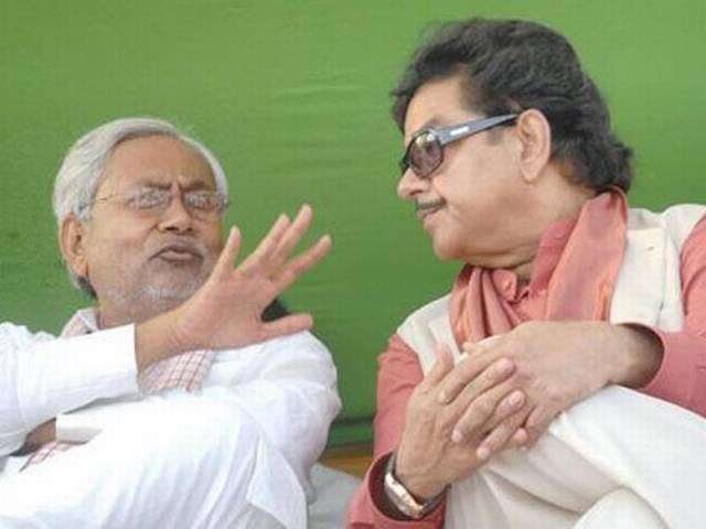 अब नीतीश बनवाएंगे शत्रुघ्न सिन्हा के पिता के नाम अस्पताल nitish kumar and shatrudhan sinha