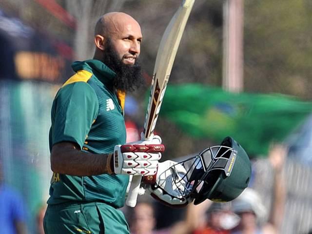 SAvsNZ: अमला की रिकॉर्ड शतकीय पारी, न्यूजीलैंड के सामने 305 रनों का लक्ष्य south africa vs new zealand first odi