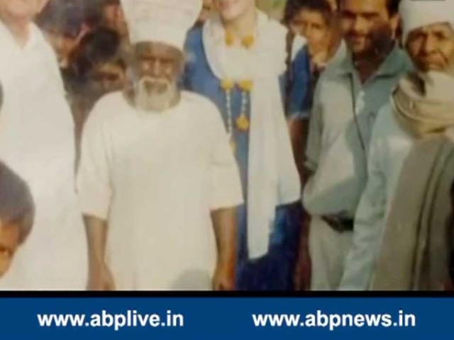 देखिए- असली मांझी की कहानी जो आपको झकझोर कर रख देगी Meet the man who carved out a mountain to make a road!