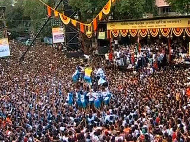 मुंबई में दही हांडी उत्सव को लेकर राजनीति शुरू NCP MLA Jitendra Awhad cancels dahi handi event in Thane
