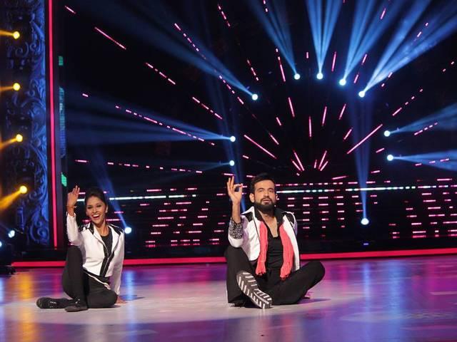 JHALAK RELOADED: क्रिकेटर इरफान पठान ने बीच में ही शो को कहा अलविदा Irfan Pathan to leave Jhalak Dikhla Ja