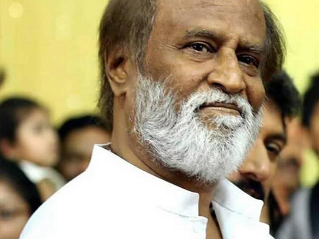 रजनीकांत का 'कबाली' में अधपकी दाढ़ी में नया लुक Rajnikant is in new look for his upcoming movie KABALI