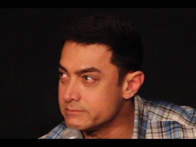 फिल्म देखकर एक बार फिर रोए मिस्टर परफेक्शनिस्ट आमिर खान Aamir Khan cries after special screening of Katti Batti