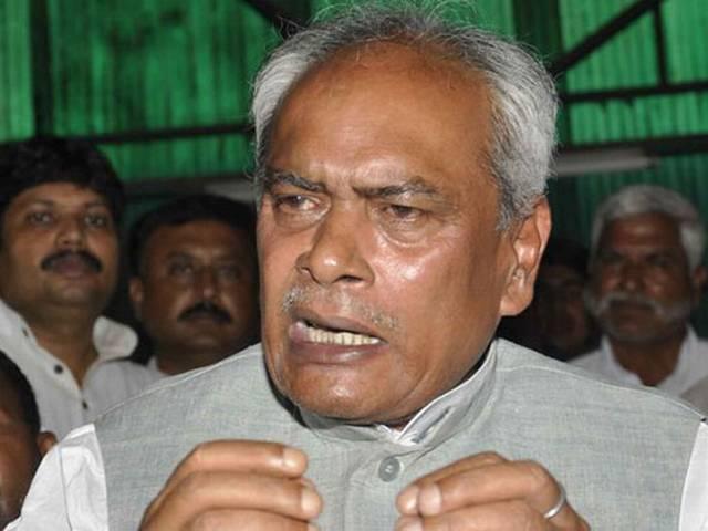 स्वाभिमान रैली: आरजेडी नेता ने सुशील मोदी को बताया 'लड़कियों का दलाल' prabhunath singh