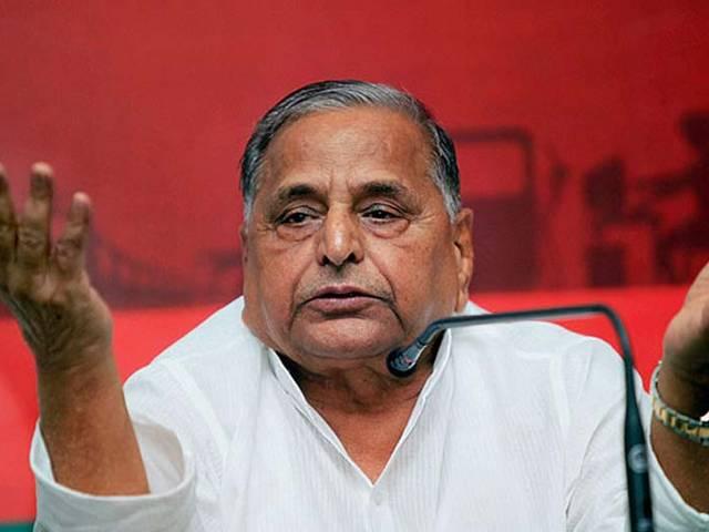 'मुसलमानों को बेवकूफ बना रहे मुलायम' mulayam singh yadav