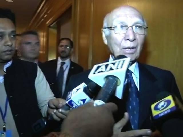 पाकिस्तानी NSA का दो टूक, भारत की शर्तों पर नहीं होगी बातचीत No dialogue with India without bilateral issues: Sartaj