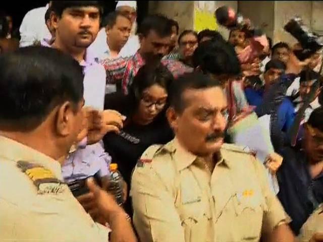 शीना मर्डर केस के तीनों आरोपियों को पुलिस हिरासत Sheena Bora murder case