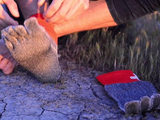 जूतों का काम करेंगे ये मोजे! sports socks that can replace your SHOES