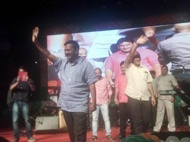 कॉलेजों में फ्री Wi-Fi, इस साल एक लाख लोगों को जॉबः केजरीवाल aap_promise_in_dusu_elections