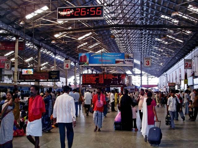 डिजिटल इंडिया: जल्द ही मोबाइल एप से मिलेंगे प्लेटफॉर्म टिकट और एमएसटी Paperless Ticketing To Be Begin Soon