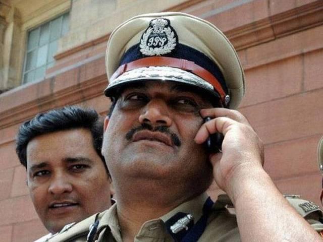 सीएनजी फिटनेस घोटाला: एसीबी प्रमुख मुकेश मीणा तलब Meena summoned by Commission – CNG fitness scam