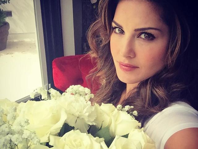 कंडोम विज्ञापन विवाद पर सनी लियोनी ने दिया जवाब Sunny Leone’s condom ad tweet