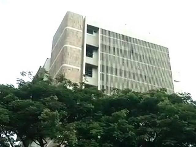 RBI टावर में लगी आग पर काबू पाया गया Mumbai : Fire at RBI building