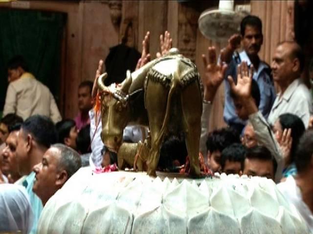 जहां राधा में कृष्ण हैं और कृष्ण में राधा, वो है वृंदावन का श्री बांके बिहारी मंदिर ABP_Series_Teerth