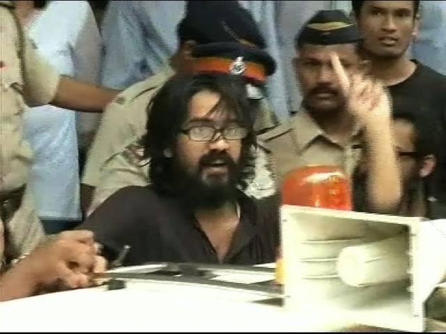क्या आलोचना करना देशद्रोह है? Maharashtra government issues guidelines on sedition charge