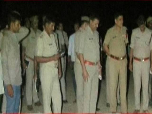 भाग रहे दो लुटेरों को भीड़ ने पीट-पीटकर मार डाला Two robbers killed by villagers in bulandshahr