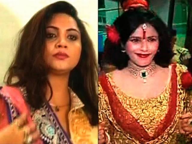मॉडल अर्शी खान ने लगाया राधे मां पर 'सेक्स रैकेट' चलाने का आरोप model arshi khan says radhe maa runs a sex racket