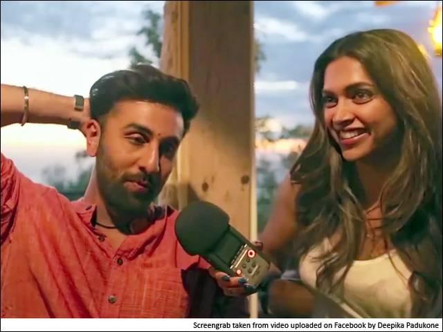 WATCH: तमाशा कर 'एक्सपोज' हुए रणबीर, झाड़ पड़ने पर कहा- ये है दीपिका की साजिश Deepika my only hope for ‘Tamasha’: Imtiaz tells Ranbir