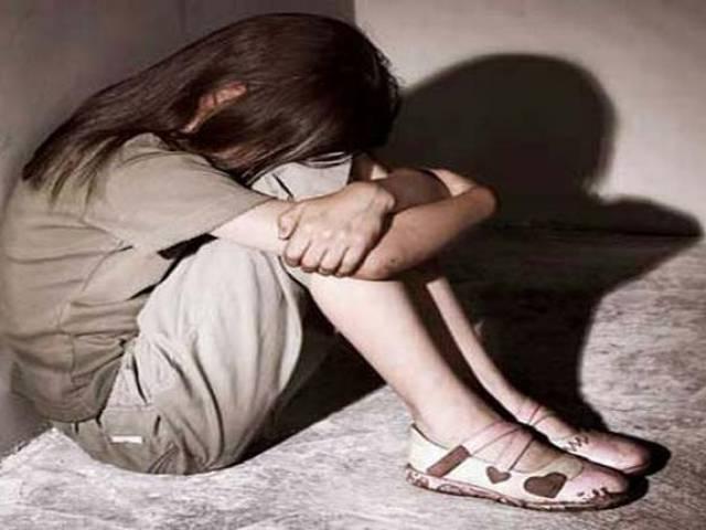 कन्या गुरूकुल: छात्रा ने स्कूल मैनेजर पर लगाए छेड़छाड़ के आरोप student_crime
