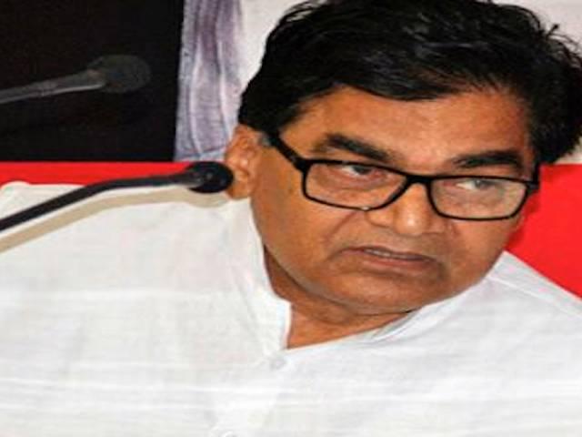 यादव सिंह की काली कमाई में मुलायम सिंह का कनेक्शऩ! Yadav Singh’s connection with Mulayam’s family