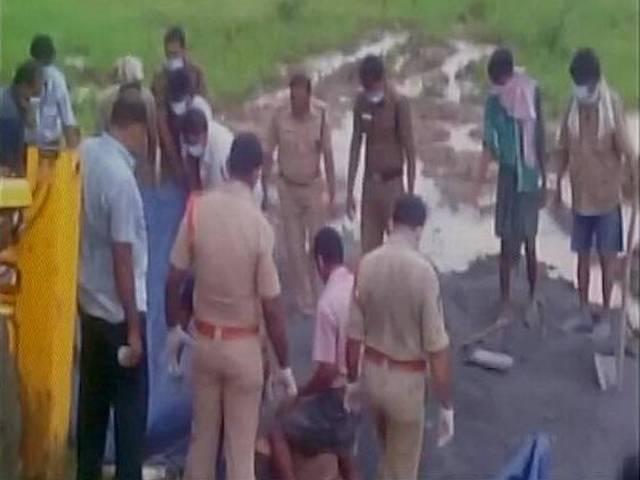 आंध्र प्रदेश में सड़क हादसे में 16 लोगों की मौत 16 killed in road accident in Andhra Pradesh