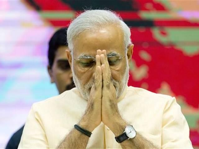 वाराणसी में कुछ दूरी सड़क मार्ग से तय करेंगे मोदी, सड़क के गड्ढे भरने में जुटा प्रशासन Modi to travel by road, admin racing to spruce up pot-holes