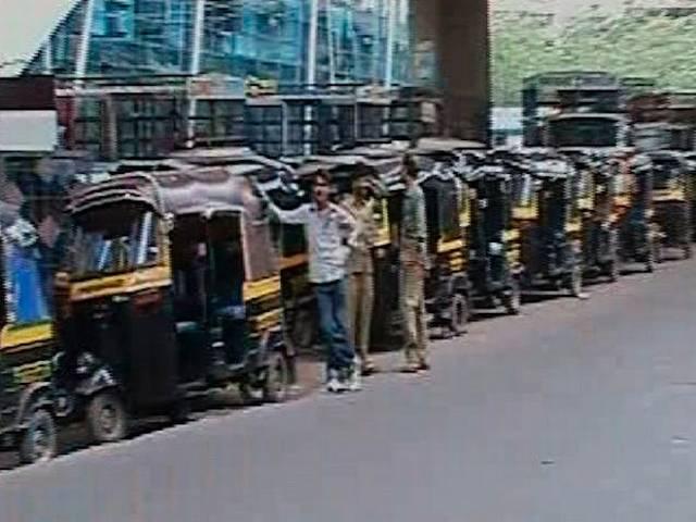 मराठी नहीं आती है तो ऑटो का परमिट नहीं मिलेगा? Don’t know Marathi, you can’t drive auto in Maharashtra