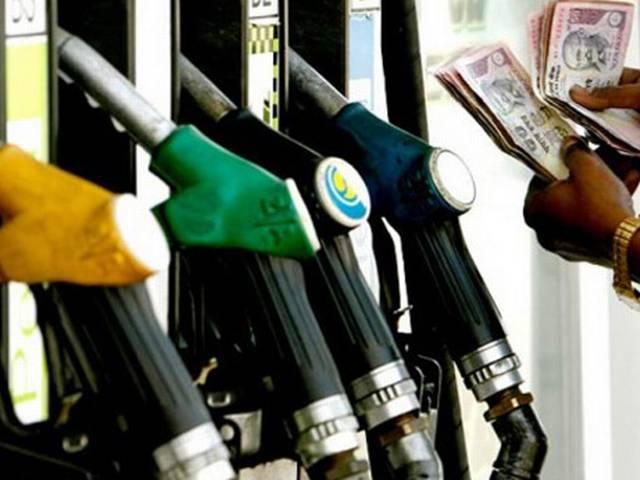 झारखंड में वैट दर बढ़ाने से पेट्रोल 4.50 रुपये, डीजल 4.20 रुपए मंहगा petrol diesel price hike
