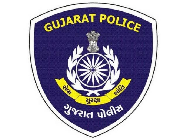 अहमदाबाद: FIR में मुस्लिम इलाके को लिखा 'पाकिस्तान' Ah