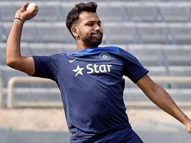 हरफनमौला प्रदर्शन के लिए रोहित कर रहे हैं गेंदबाजी प्रैक्टिस Rohit Sharma Practising Seam Bowling