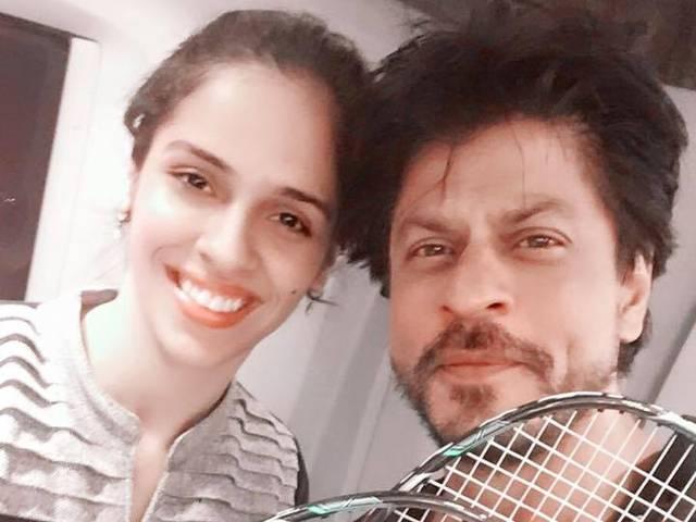 महेश बाबू के साथ हैदराबादी खाने का लुत्फ उठाना चाहते हैं शाहरुख खान Shah Rukh Khan meets Mahesh Babu, promises to have Hyderabadi food