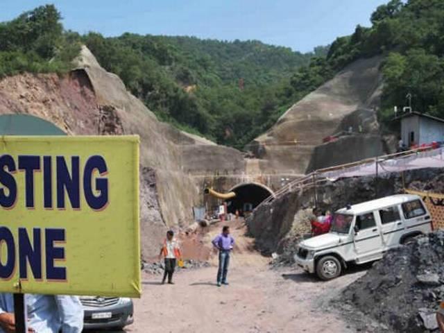 नौ दिनों तक देते रहे मौत को मात, सुरक्षित निकाले गए After 9 days 2 workers rescued from Bilaspur tunnel