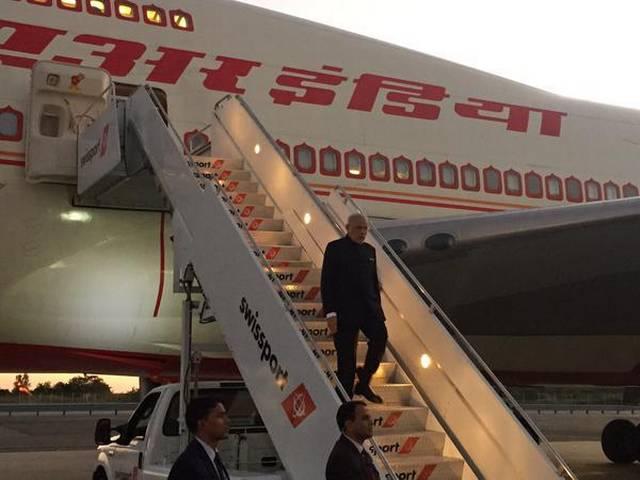 आयरलैंड के बाद अब अमेरिका में 'मोदी मोदी' PM Narendra Modi Arrives in New York