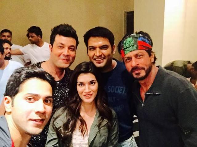 शाहरूख सहित टीम दिलवाले ने देखी KKPK, हंसते-हंसते लोटपोट हुए Shah Rukh excited to see Kapil’s Kis Kis ko Pyaar Karoon