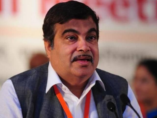 कानून से सड़क के गड्ढे भरेंगे गडकरी? Gadkari on to a query on ‘pothole deaths’ in different parts of the countr