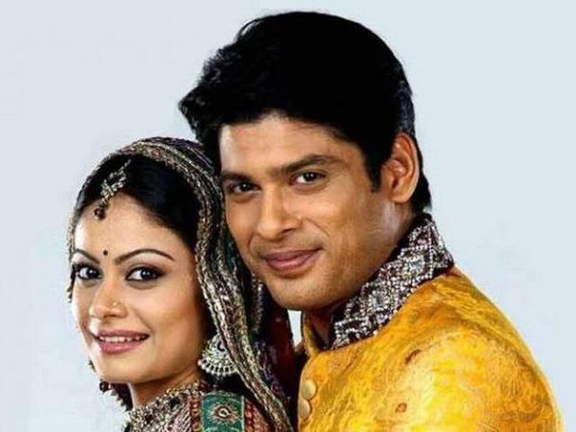 2,000 एपिसोड पूरे कर ‘बालिका वधू’ ने बनाया नया रिकॉर्ड balika_vadhu_creates_history