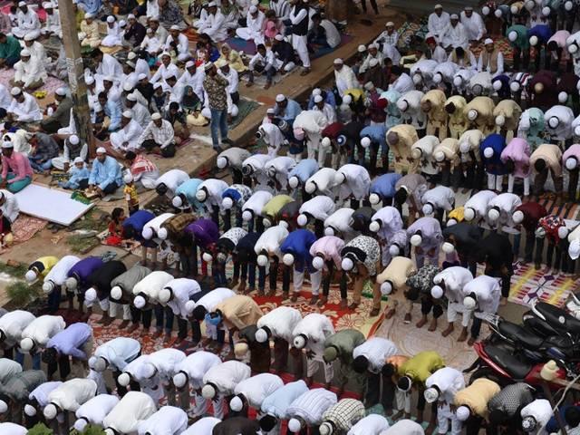 अच्छी शुरुआत: शिया-सुन्नी समुदाय के लोगों ने एक साथ पढ़ी नमाज communal harmony