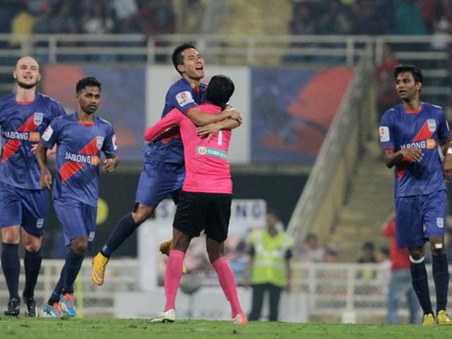 ‘भारतीय खिलाड़ी शर्मीले और बहुत आदरकारी ’ ISL_