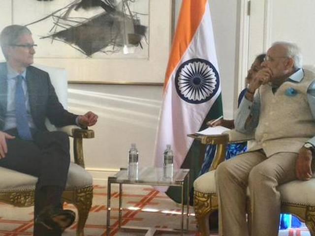 भारत से स्टीव जॉब्स को काफी प्रेरणा मिली है- टिम कुक Steve Jobs Went to India for Inspiration