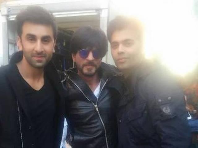 'ऐ दिल है मुश्किल' के सेट पर रणबीर कपूर ने सेलिब्रेट किया हैप्पी बर्थडे Ranbir Kapoor’s Birthday: A Treat From Mother Neetu and Cake in London