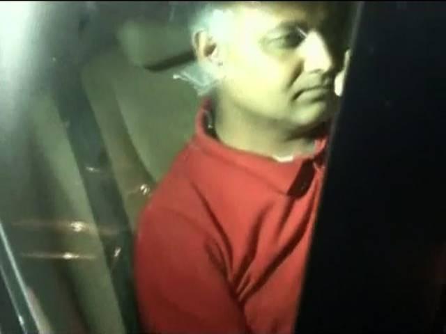 आम आदमी पार्टी के विधायक सोमनाथ ने किया सरेंडर somnath bharti surrender