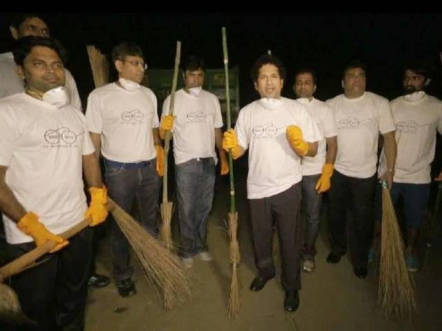 सचिन ने ‘स्वच्छ भारत’अभियान के लिए गाया गाना Sachin ‘sang the song for Swachh Bharat Abhiyan