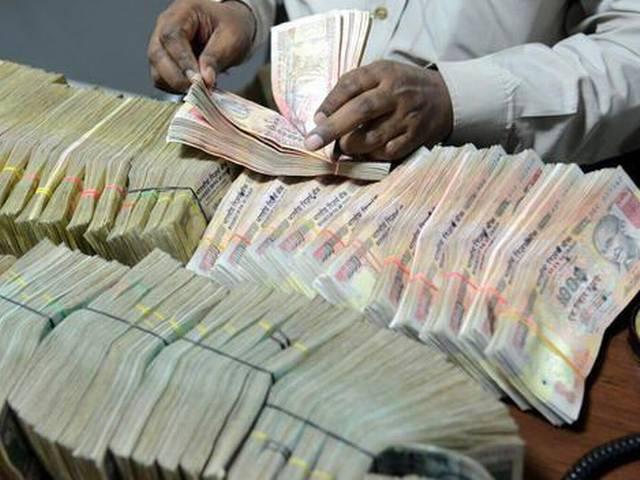 इनकम टैक्स ऑफिस में लगा कालेधन वालों का जमावड़ा! BLACK MONEY_INCOME TAX_OFFICE