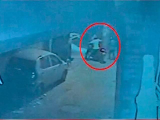 मोबाइल नहीं छीन पाए तो मारी गोली mobile snatching incident in jamia nagar