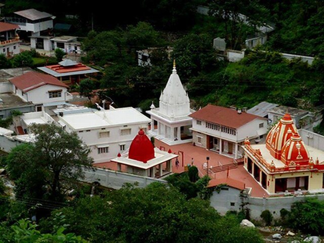 इस मंदिर से प्रेरणा लेते हैं फेसबुक के सीईओ मार्क जुकरबर्ग Mark Zuckerberg and Steve Jobs comes to this temple for blessings