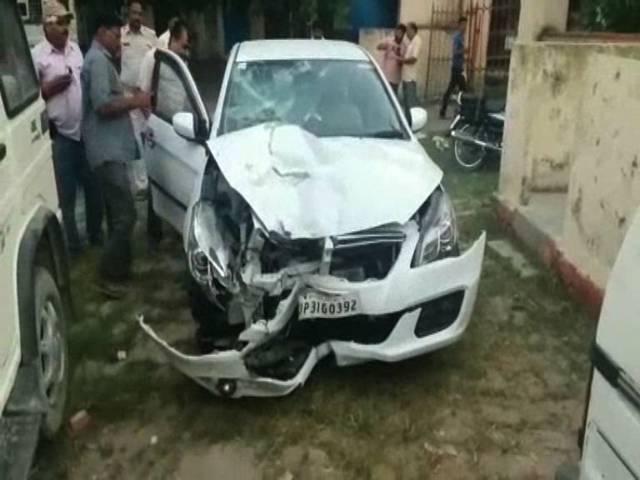 लखीमपुर के एसपी की कार ने बाप बेटे को कुचला lakhimpur khiri sp car crashed a father and son