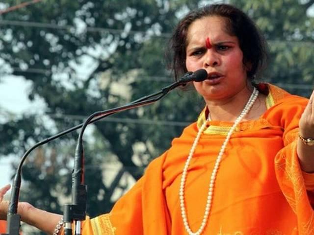 रोक के बाद भी बिसाड़ा पहुंची साध्वी प्राची, हिरासत में BJP leader Sadhvi Prachi detained in Noida