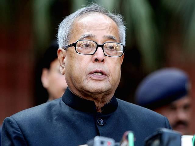 दादरी कांड पर बवाल के बीच राष्ट्रपति का 'शांति संदेश' We cannot allow core values of India’s civilisation to be given a slip: President.