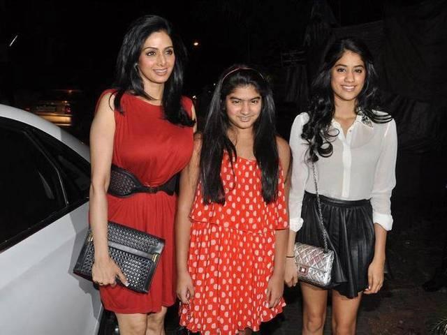 श्रीदेवी के बेटी खुशी की KISS करती हुई तस्वीर इंटरनेट पर वायरल When Sridevi’s daughter Khushi met pop sensation Jack Gilinsky